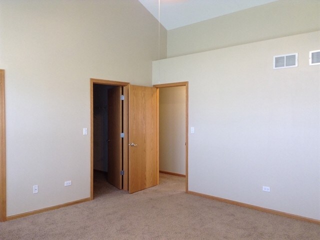 Building Photo - 16200 Carlow Cir