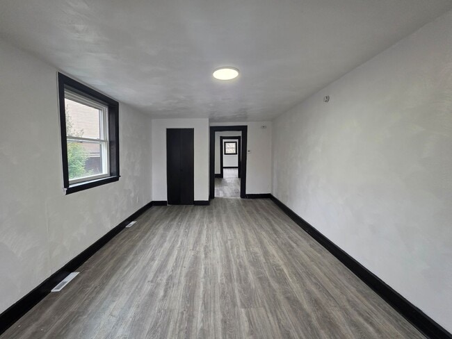 Building Photo - Updated 1 bedroom 1 bath for rent in Arlington!