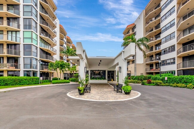 Building Photo - 899 Jeffery St