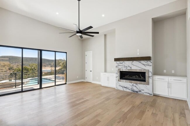 Building Photo - 17709 Hunters Hollow