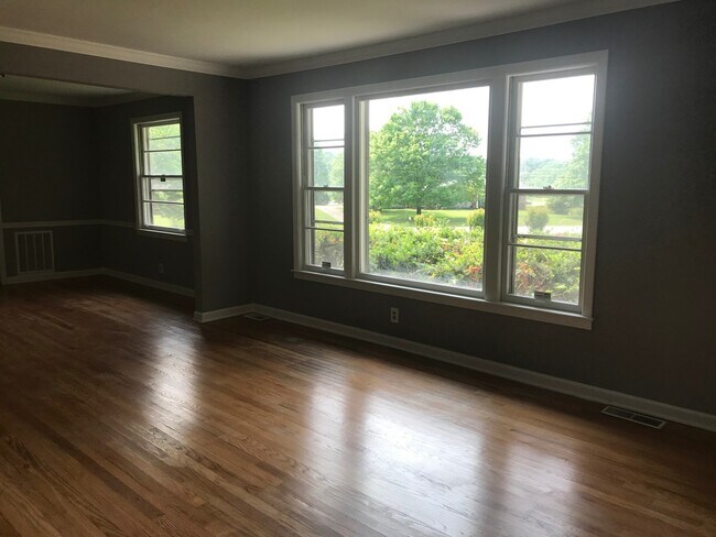Building Photo - 100 Talton Dr