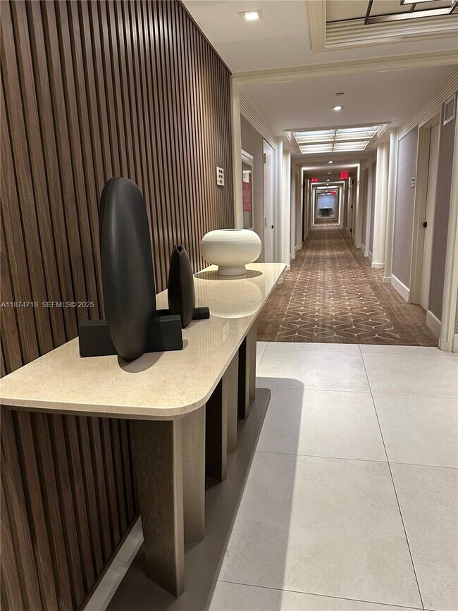 Building Photo - 3 Grove Isle Dr