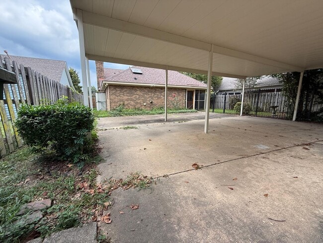 Building Photo - 3916 Elm Ave