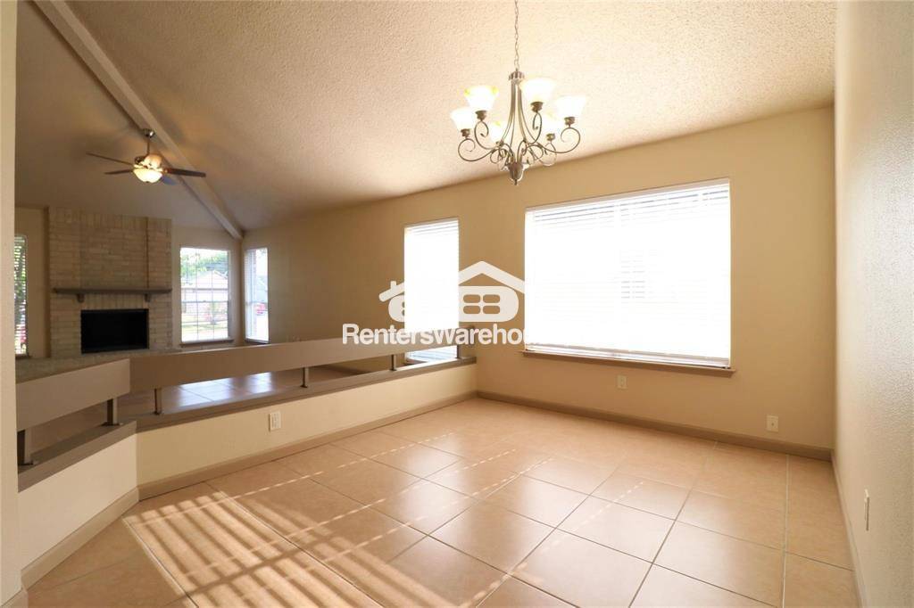 Building Photo - 16034 Barbarossa Dr