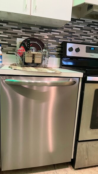 Dishwasher - 19700 SW 103rd Ct