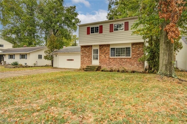 Building Photo - 38109 Poplar Dr