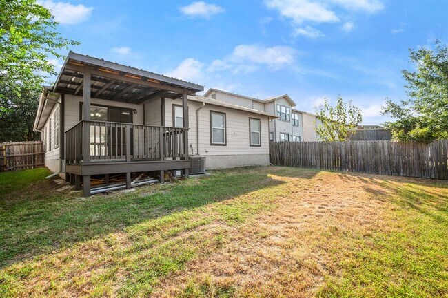 Building Photo - 13017 Lofton Cliff Dr