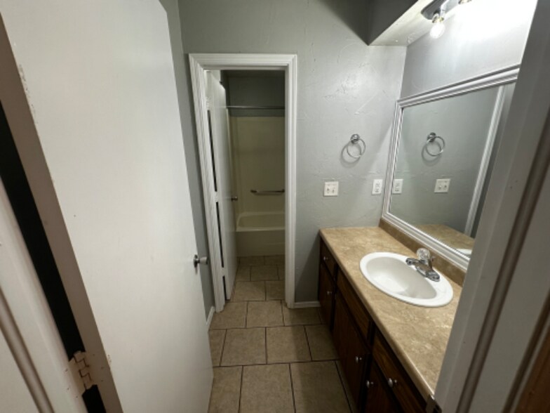 Building Photo - 8209 NW 78th Terrace