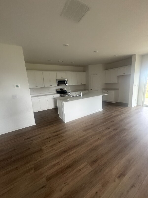 Building Photo - 133 Rolling Mdw Wy