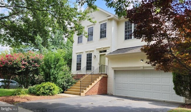 Primary Photo - 43555 Hyland Hills St