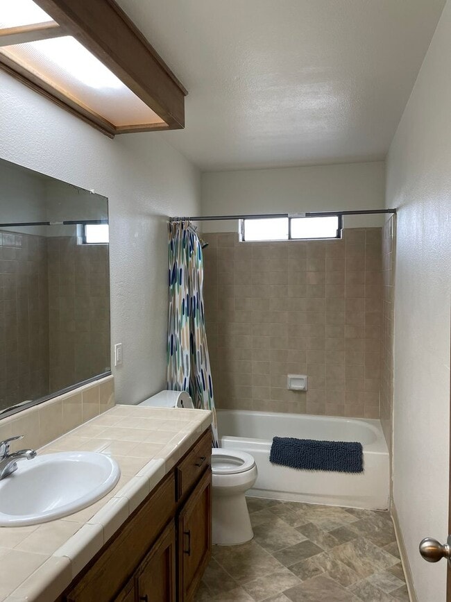 Building Photo - Charming 4-Bedroom, 2-Bathroom Home – Your Perfect Summer Move-In!