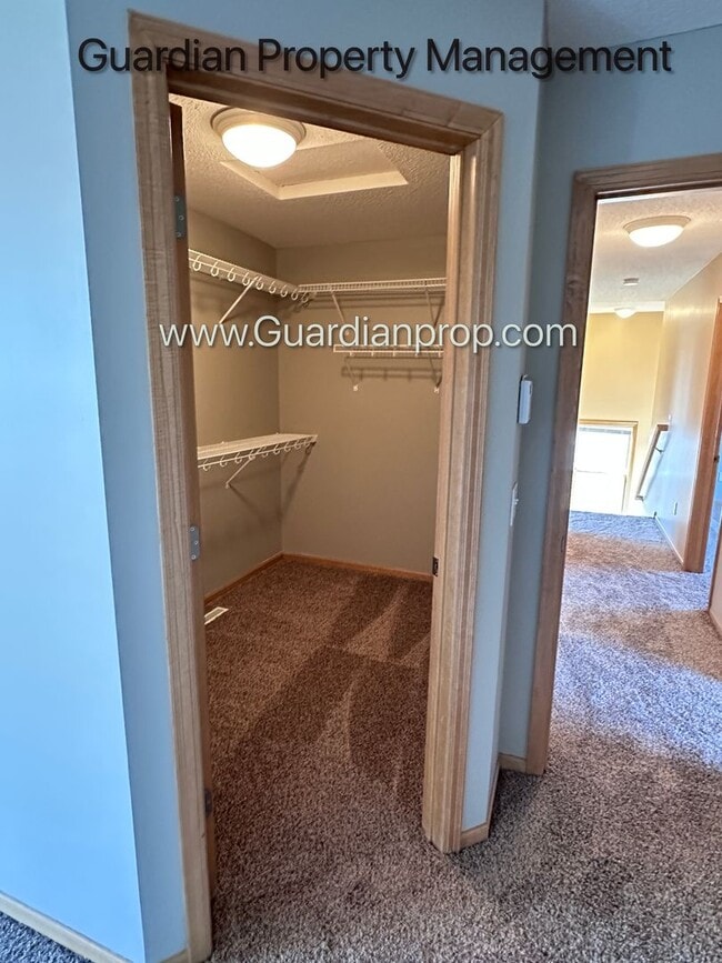 Building Photo - Brooklyn Park Single Family Home, Office, 3 Car Garage, New Carpet, Large Deck, Available Now