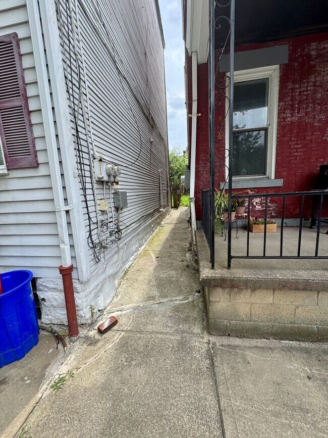 Building Photo - 1509 Hatteras St
