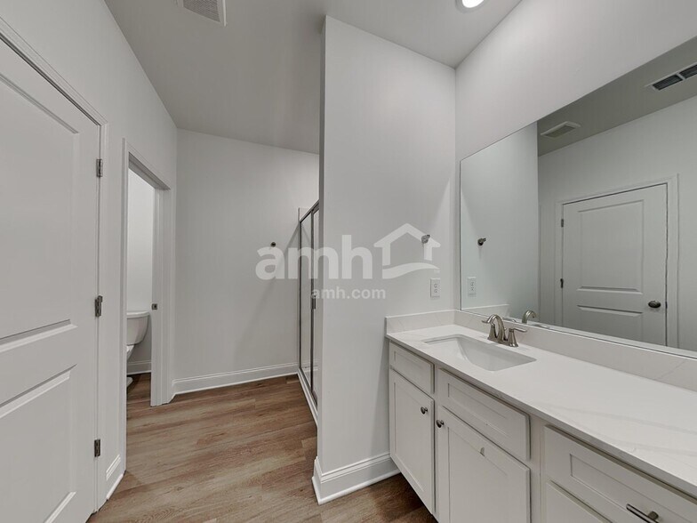 Building Photo - 1675 Soapstone Rd