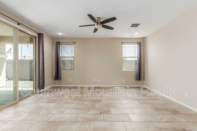 Building Photo - 2753 S 85th Way