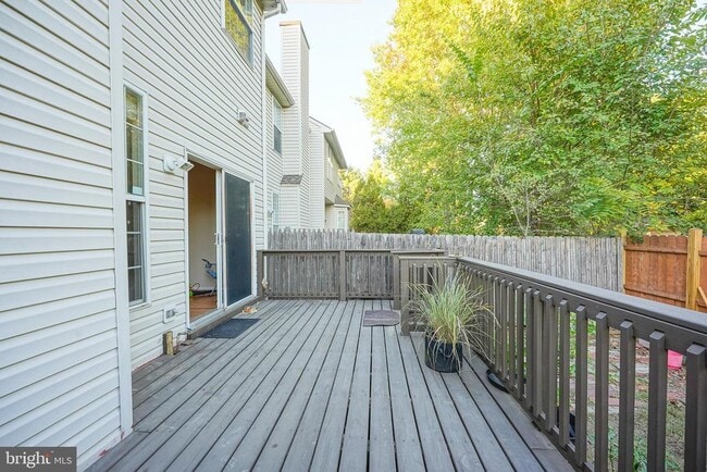 Building Photo - 443 Tuvira Ln