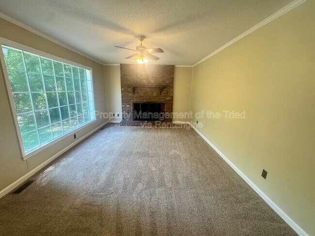 Building Photo - 2393 Spicewood Dr