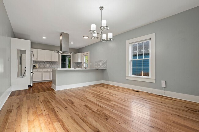 Building Photo - Beautifully Renovated 2 Bed / 2 Bath Home with Fenced Yard in Durham!