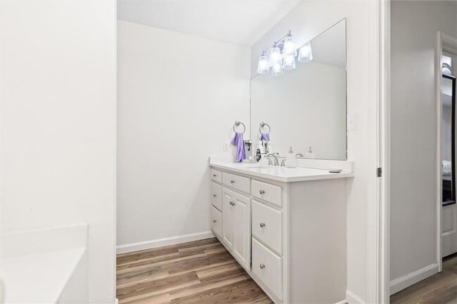 Building Photo - Beautifully Remodeled Home on Lake Forest ...