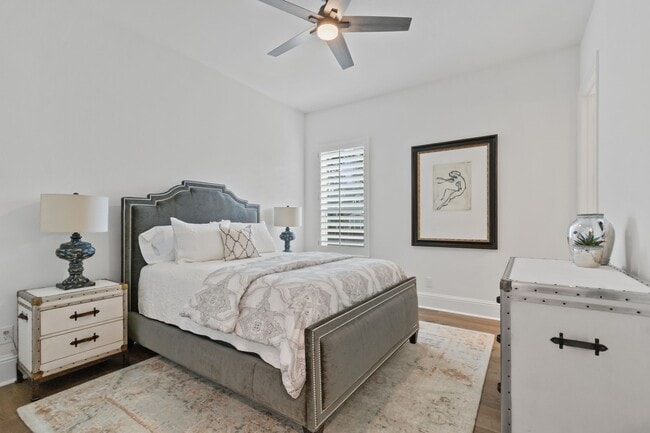 Building Photo - 902 Falcon Hollow Ln