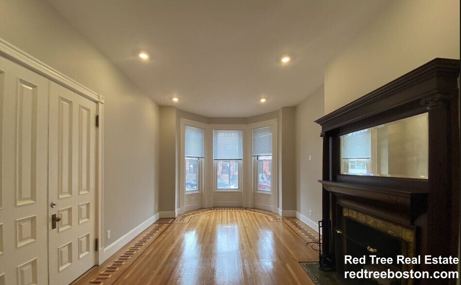 Building Photo - 287 Newbury St