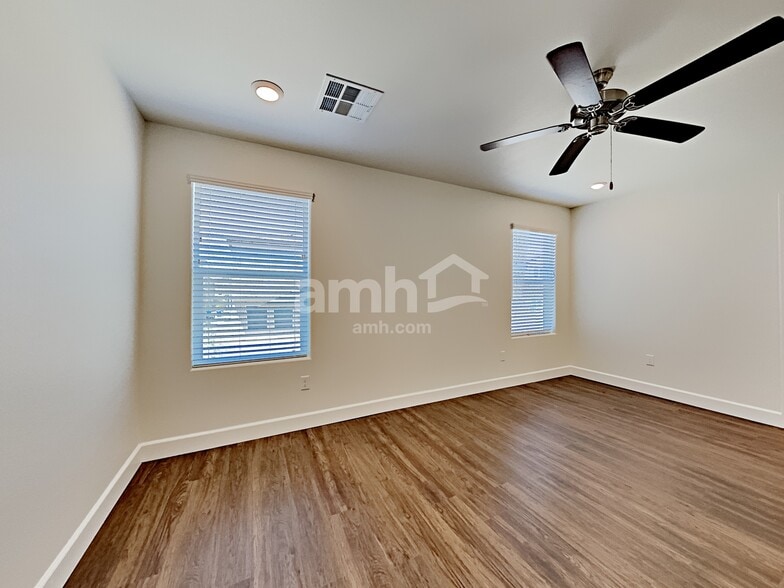 Building Photo - 4737 Tire Swing St