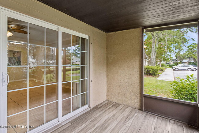 Building Photo - 7623 Baymeadows Cir W