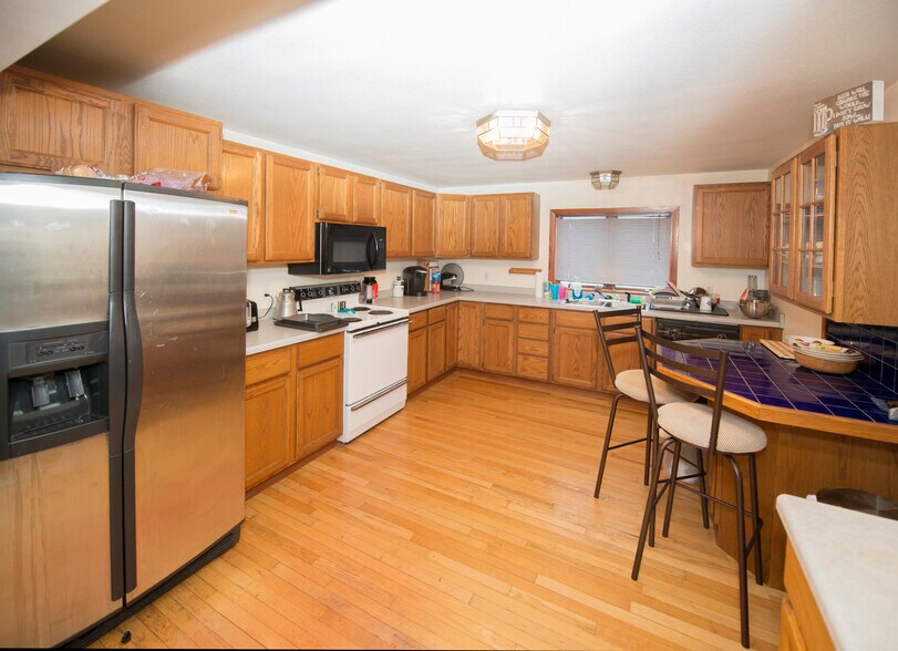 Building Photo - 23 W Niagara St