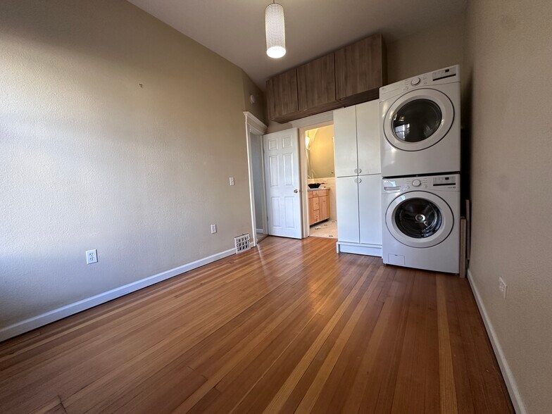 Building Photo - 1330 S Grant St