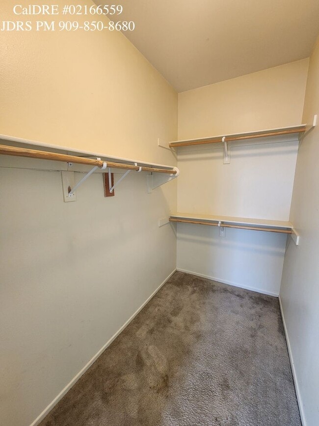 Building Photo - Upland 3 Bedroom Condo