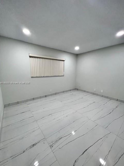 Building Photo - 5140 SW 40th Ave