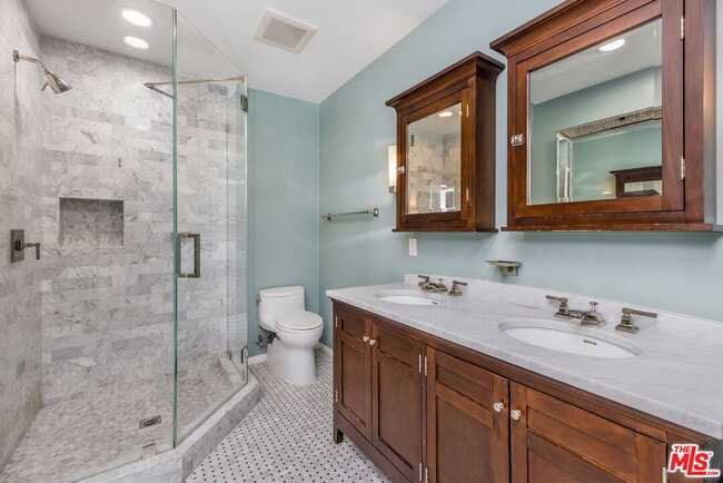 Building Photo - 17207 Palisades Cir