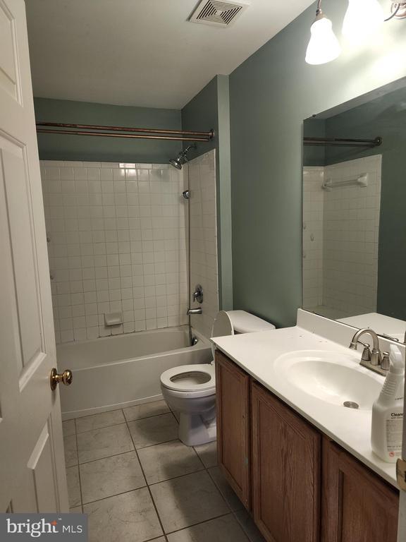 Building Photo - 11361 Falling Creek Dr