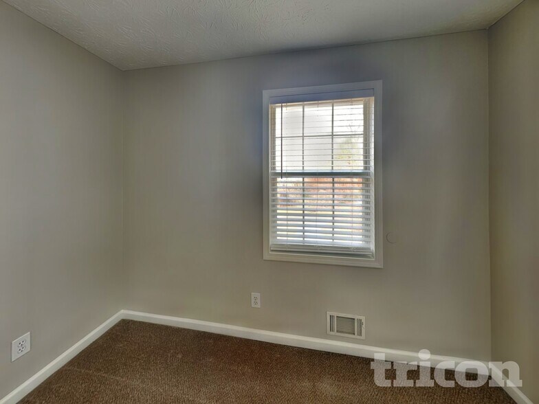 Building Photo - 1567 Kimberly Pl