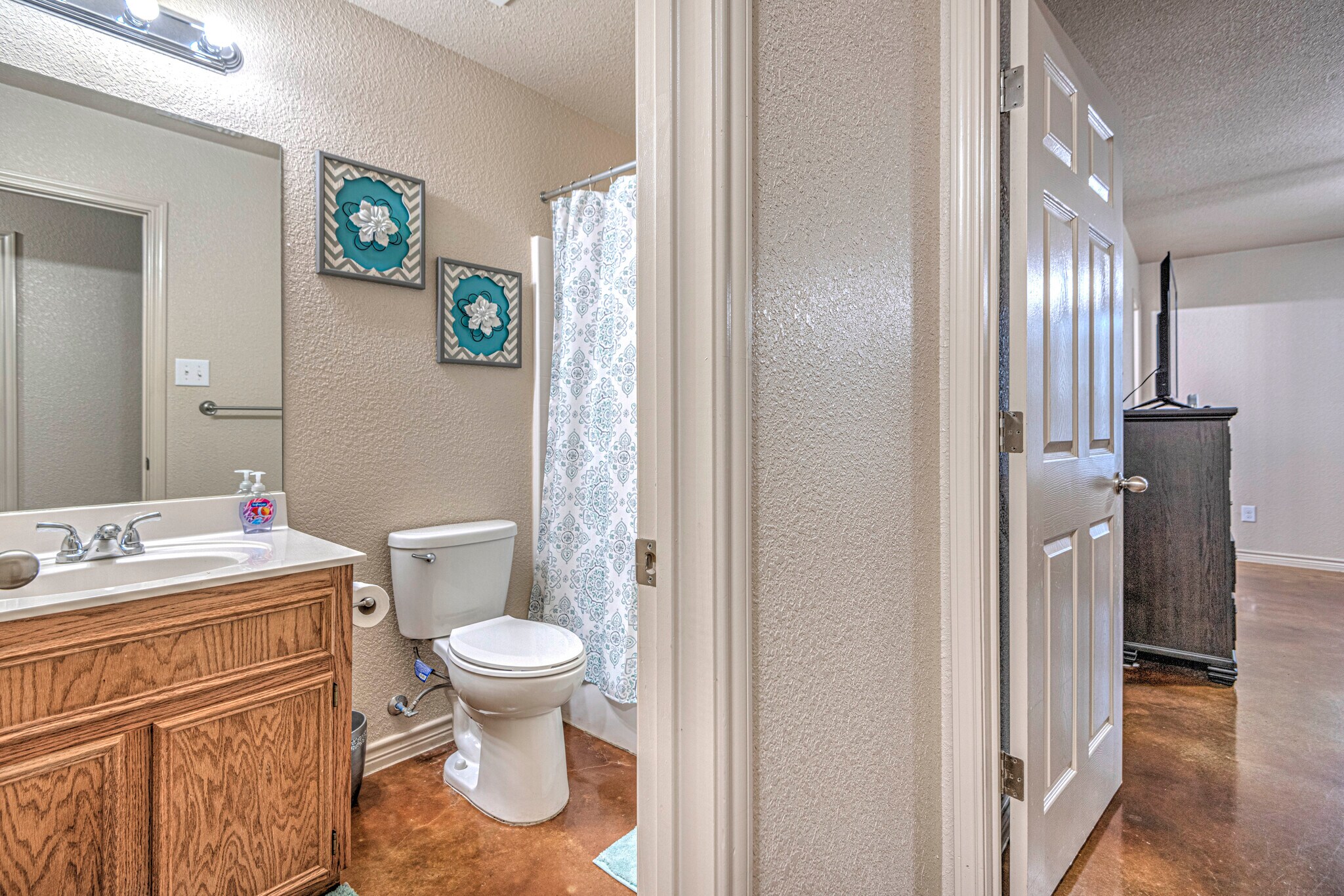 Building Photo - 1607 Powder River Dr APT B