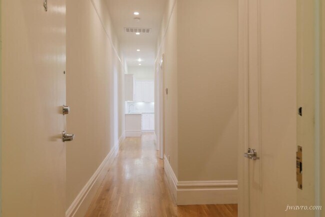 Building Photo - 2614 California St