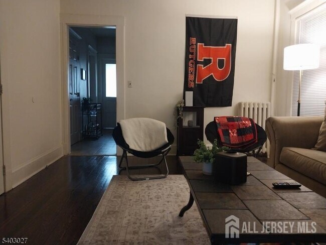 Building Photo - 97 Easton Ave