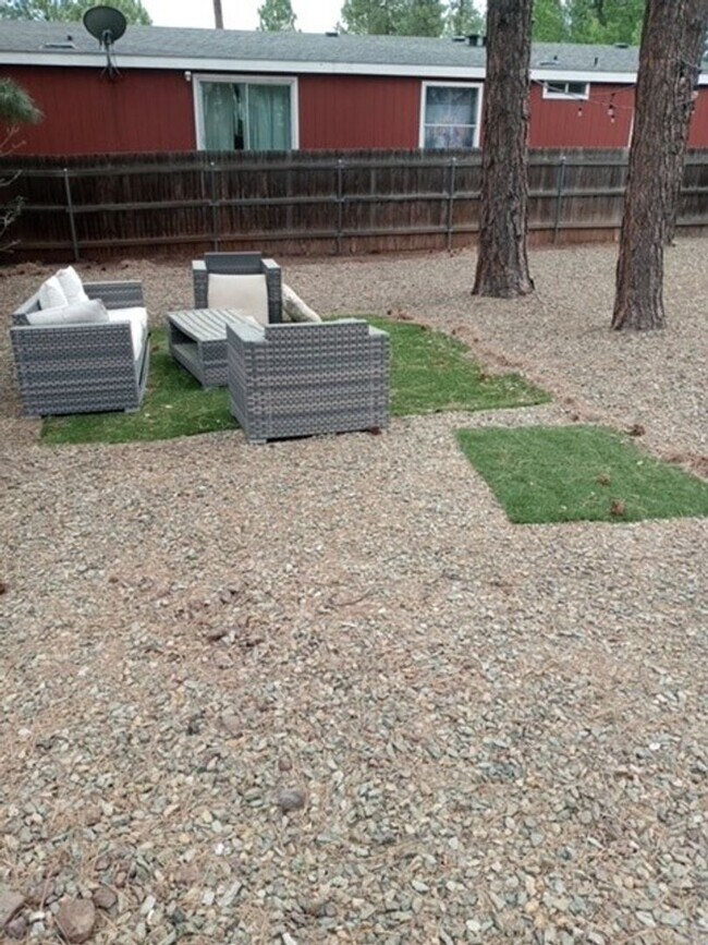 Building Photo - Fully Furnished 3-Bedroom Home with Spacio...
