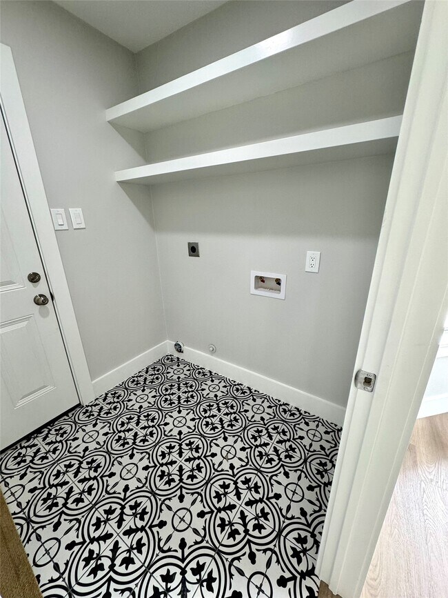 Building Photo - 1406 Kent Way