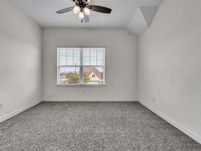 Building Photo - 11066 Walts Run Ln