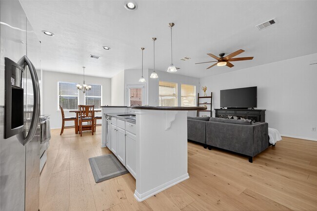 Building Photo - 2806 Windy Thicket Ln