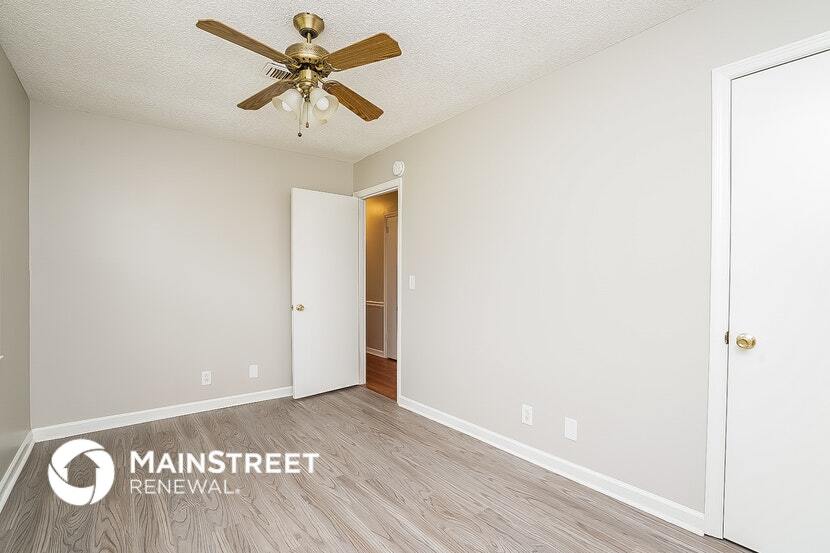 Building Photo - 4336 Central Valley Dr