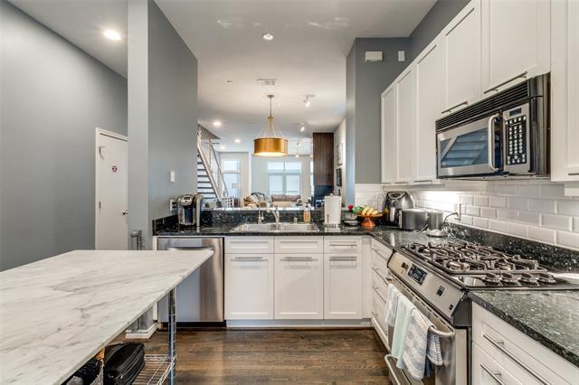 Building Photo - 4310 Buena Vista St