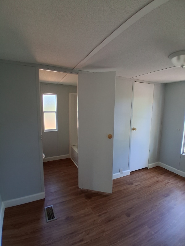Building Photo - 2146 Forest Dr SW
