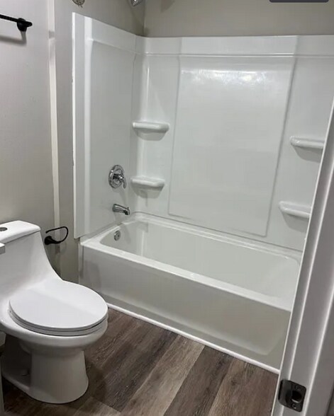 Building Photo - 8853 Lawrence Dr SE