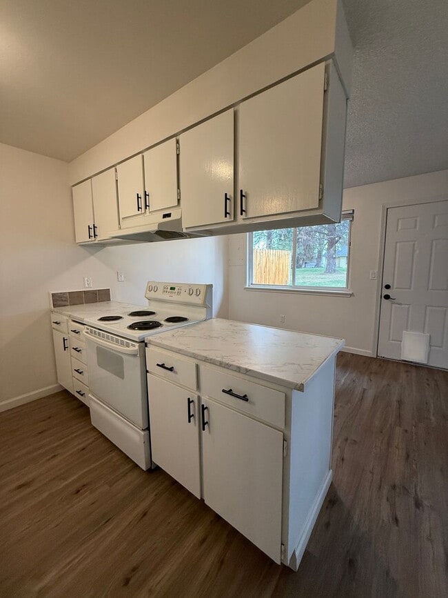 Building Photo - 3209ag