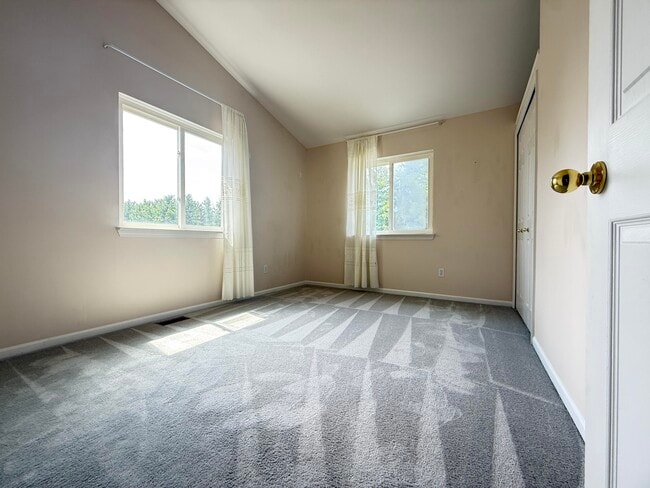 Building Photo - 1540 Chapleau Dr