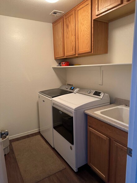 Building Photo - 17237 W Ashley Dr