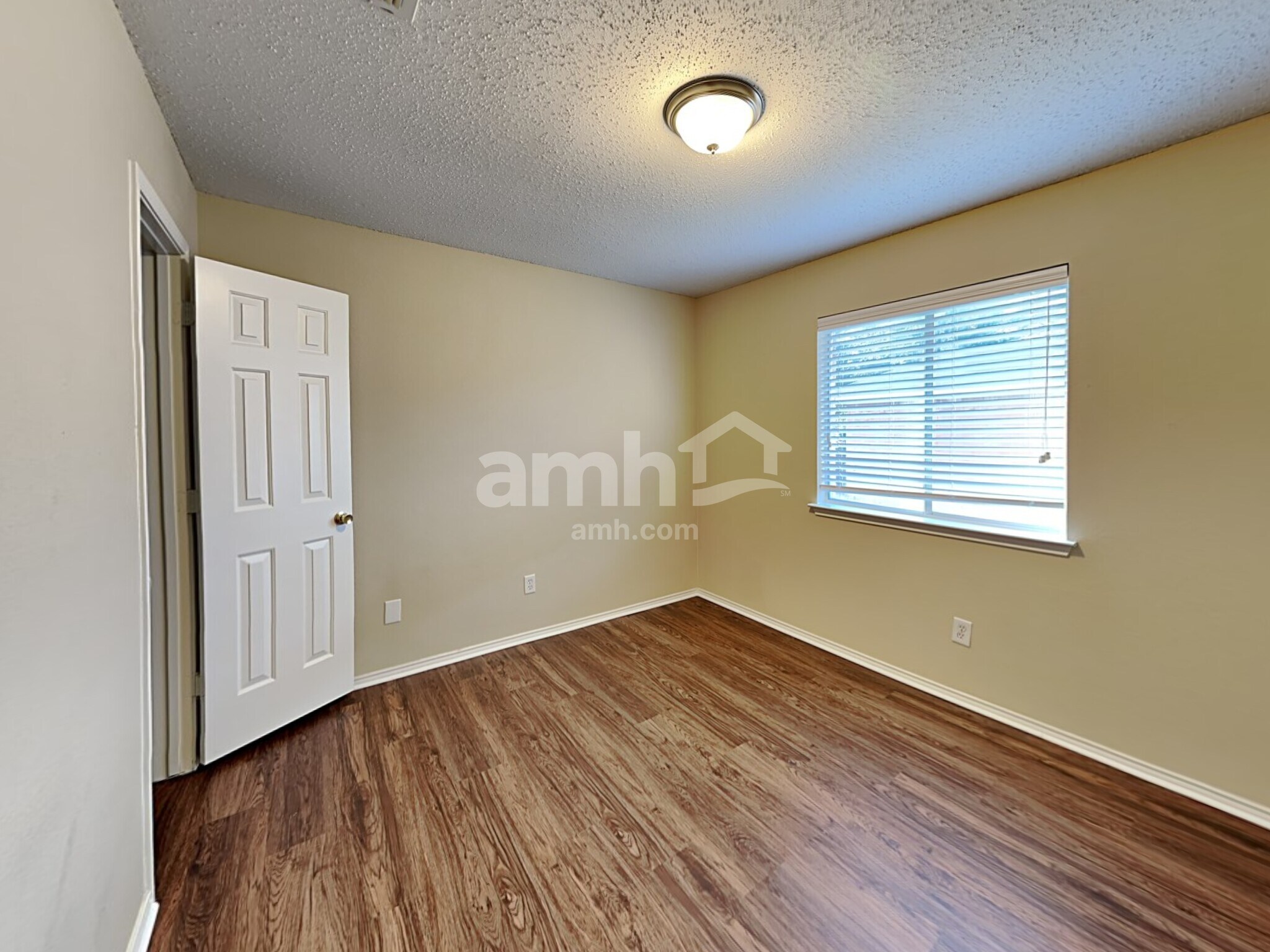 Building Photo - 1140 Single Tree Dr