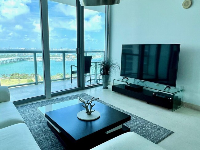 Building Photo - 888 Biscayne Blvd